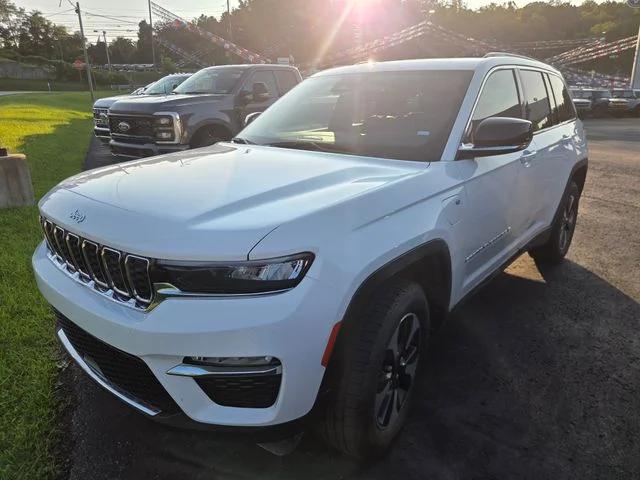 jeep grand cherokee 2024 1C4RJYB61RC117019 image jeep grand cherokee 2024 1C4RJYB61RC117019 image